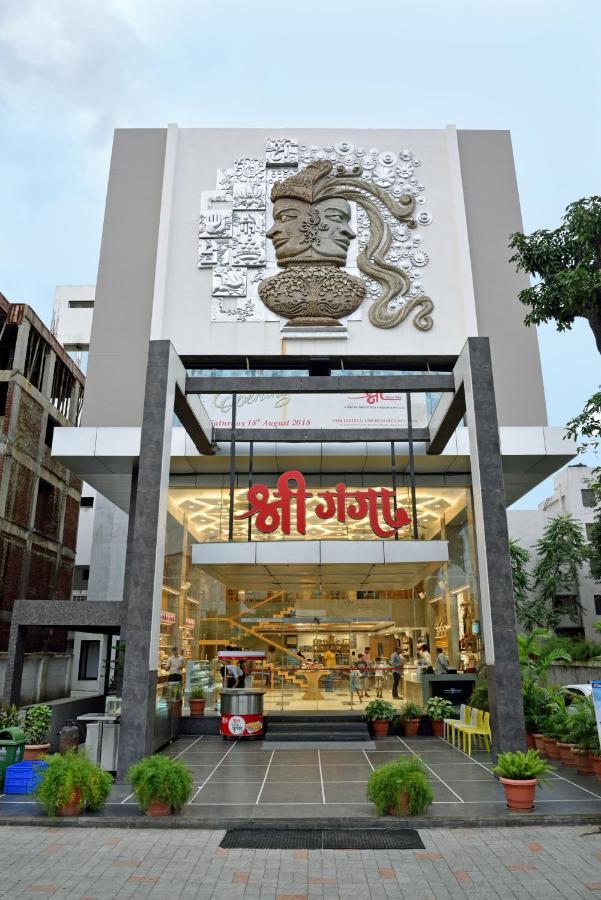 Shree Ganga Smb Hotels Ujjain Eksteriør billede