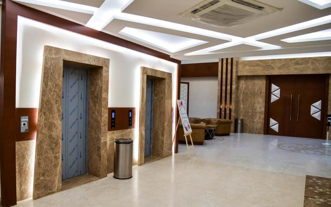 Shree Ganga Smb Hotels Ujjain Eksteriør billede