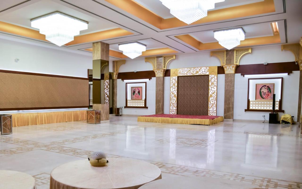 Shree Ganga Smb Hotels Ujjain Eksteriør billede