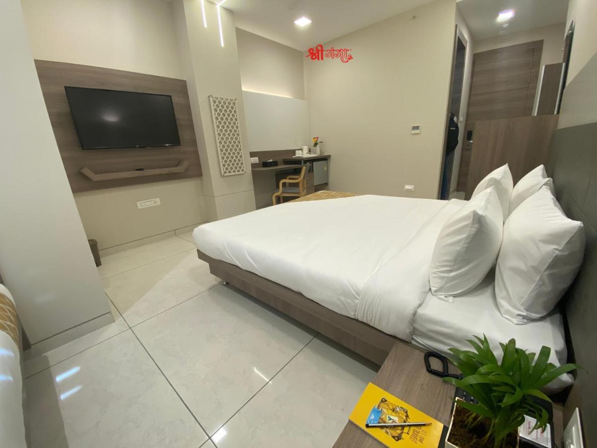 Shree Ganga Smb Hotels Ujjain Eksteriør billede