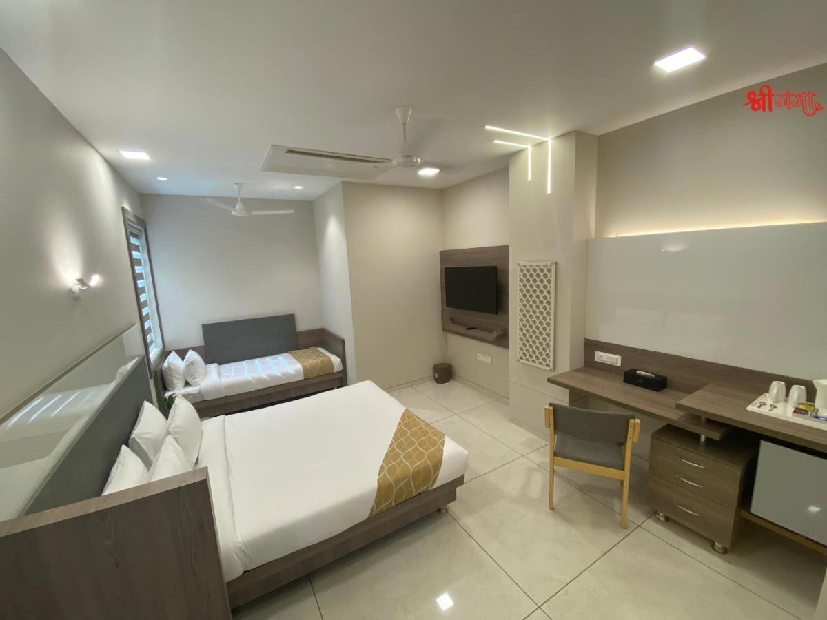 Shree Ganga Smb Hotels Ujjain Eksteriør billede